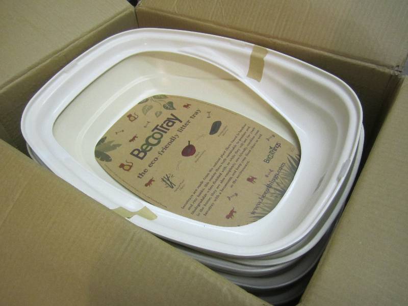 lot 3 image: Case of 5 BeCoTray Eco-Friendly Cat...