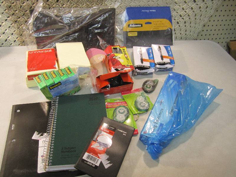 lot 39 image: Lot of Misc Office Supplies See pho...