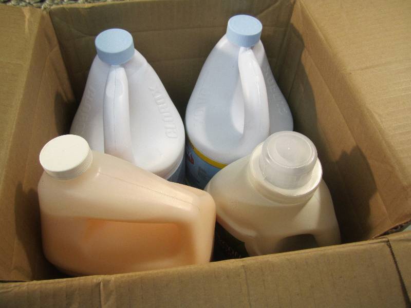 lot 115 image: Mixed Lot of Clorox Bleach, Hand So...