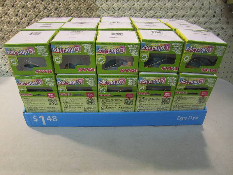 lot 119 image: Display Case of 45 Pass Egg Colorin...