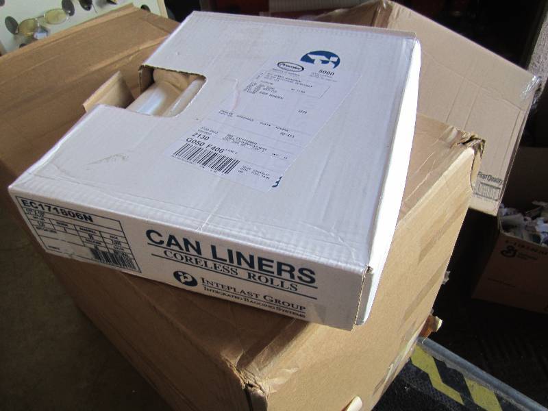 lot 196 image: Case of 2000 Can Liners 17 x 18 O...