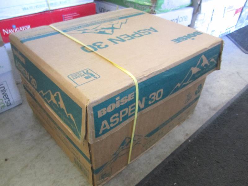 lot 201 image: Case of 5000 Sheets 8.5 x 14 Whte...