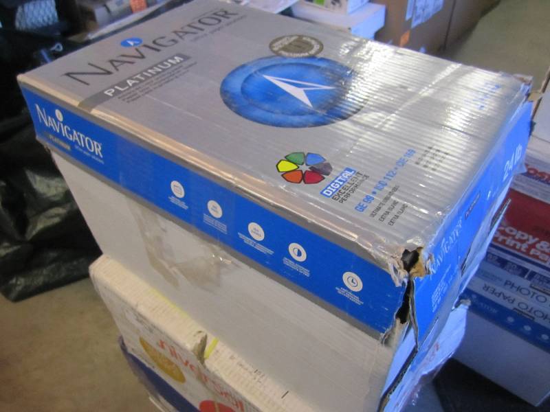 lot 222 image: Case of 5000 Sheets 8.5 x 11 Whit...