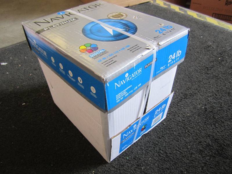 lot 232 image: Case of 2500 Sheets 8.5 x 11 Whit...