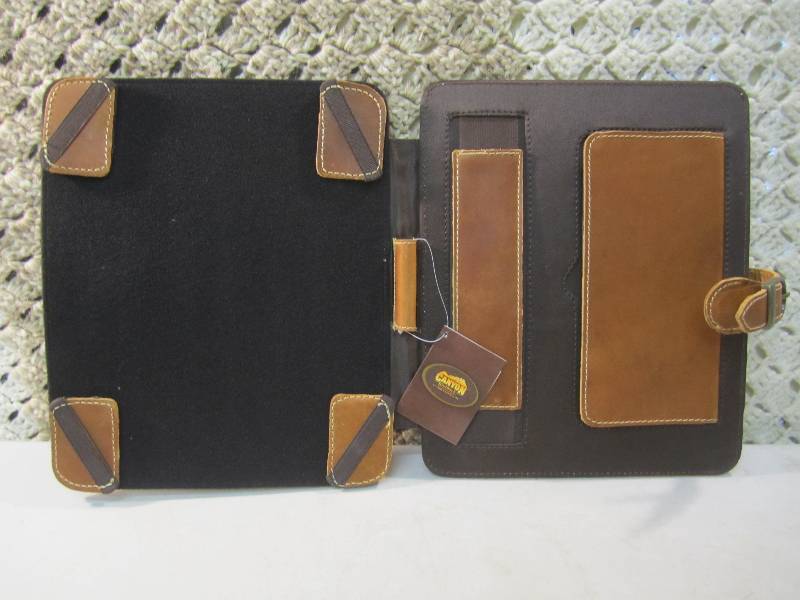 lot 321 image: Canyon Outback Leather Bear Canyon ...