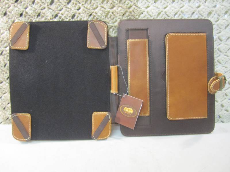 lot 323 image: Canyon Outback Leather Bear Canyon ...