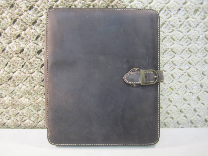 lot 325 image: Canyon Outback Leather Bear Canyon ...