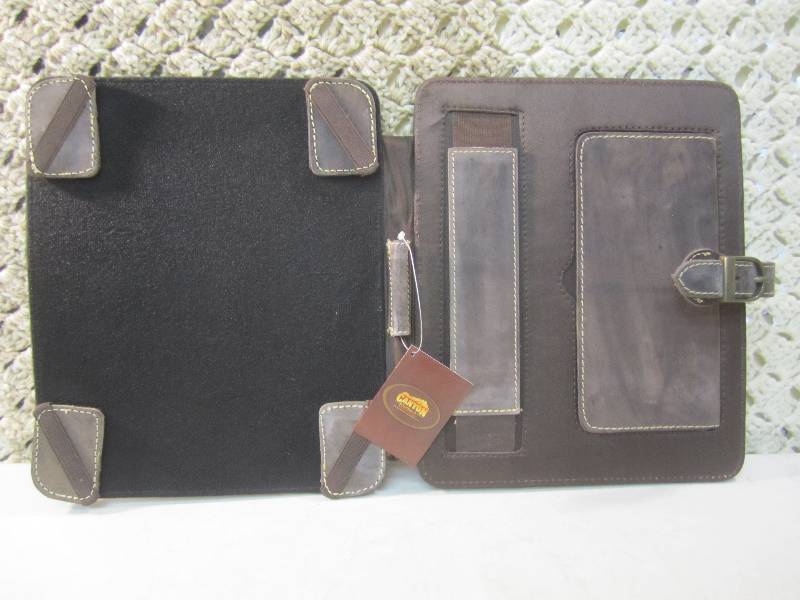 lot 328 image: Canyon Outback Leather Bear Canyon ...