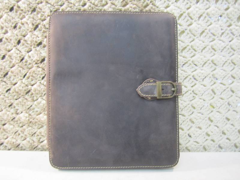 lot 329 image: Canyon Outback Leather Bear Canyon ...