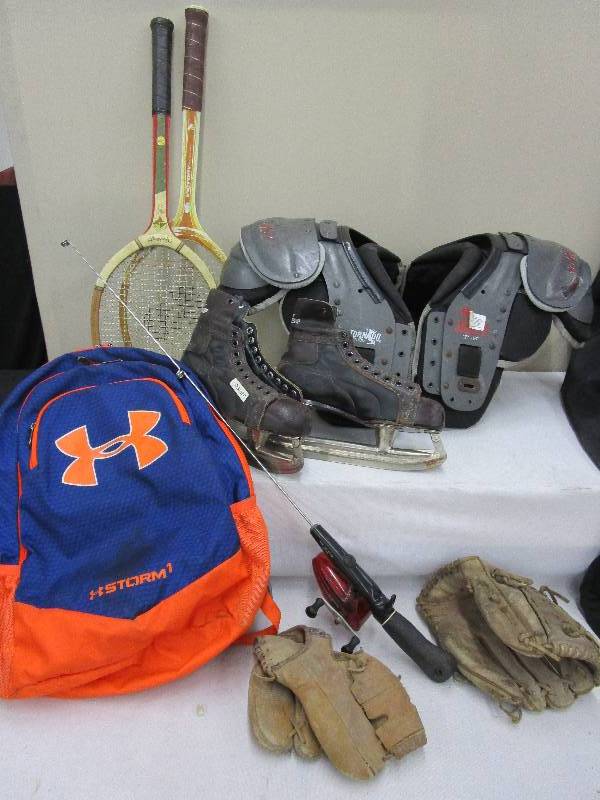 lot 8 image: Various Sports Items