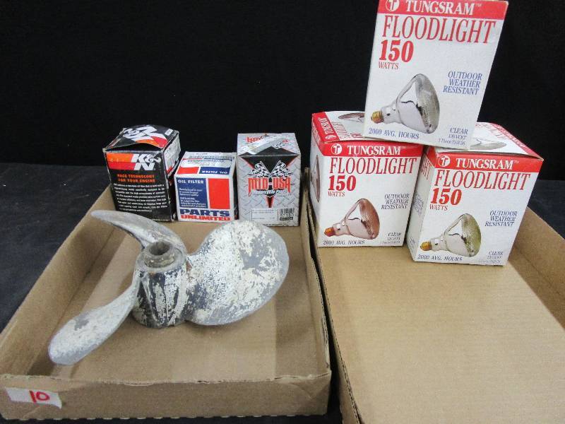 lot 10 image: New Folters, 3-150 Watt Flood Lights and Propeller