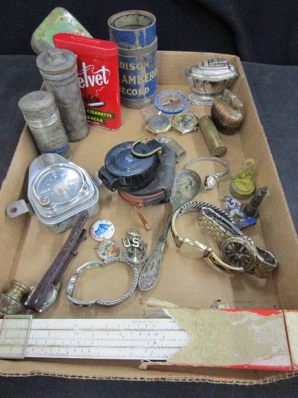 lot 12 image: Antiques and Collectibes