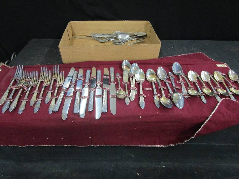 lot 24 image: Silverware
