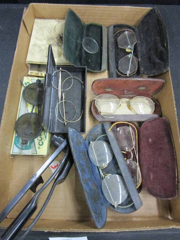 lot 34 image: Various Old Glasses