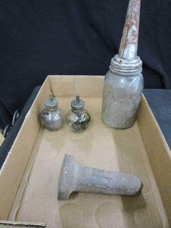 lot 36 image: Oil Jar, Pin and ink bottles