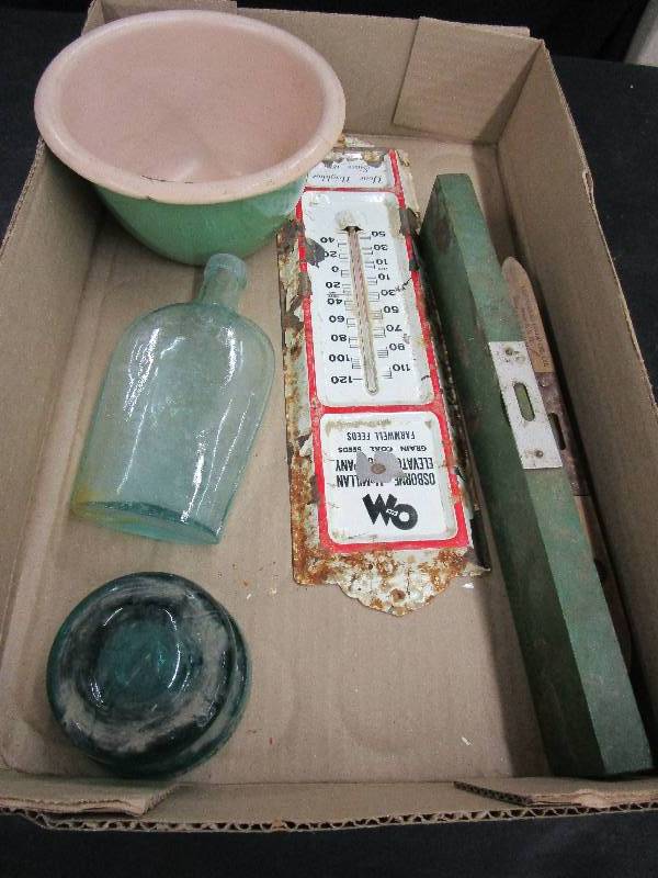 lot 39 image: Enamel, Old advertising Pieces and Jars