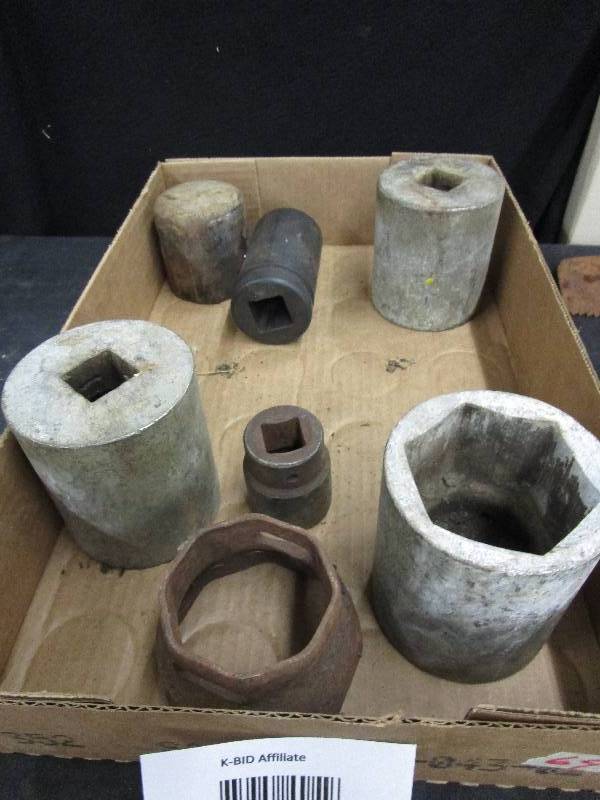 lot 64 image: Large Sockets