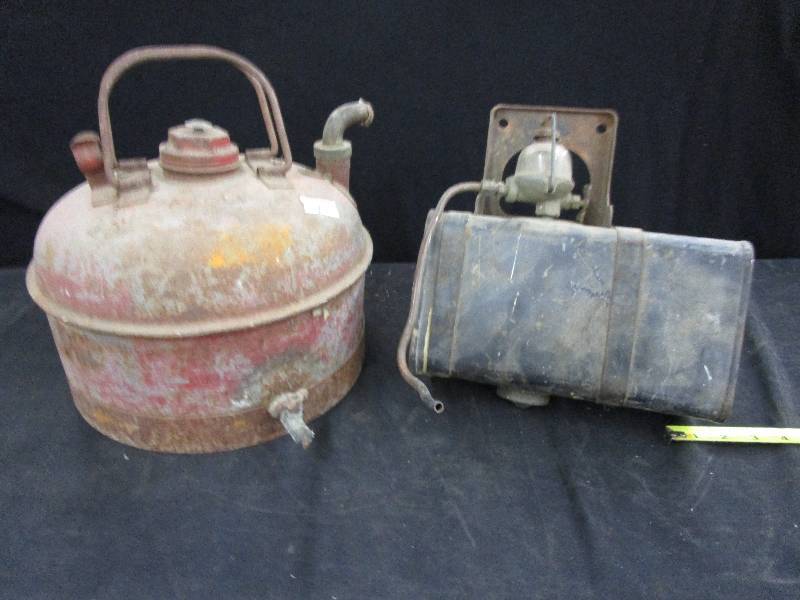 lot 75 image: Gas Can and Gas Tank