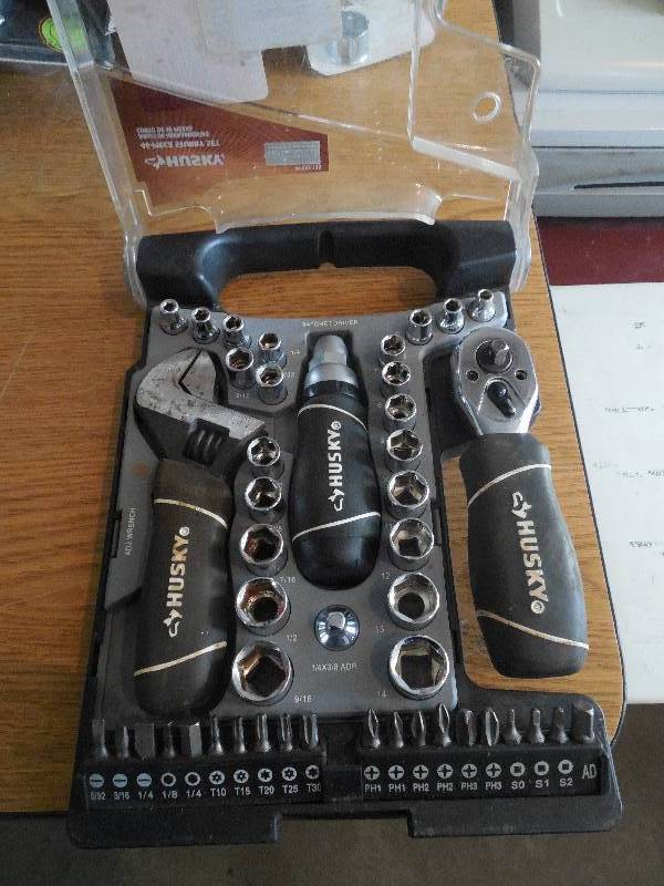 lot 7 image: Husky Stubby Wrench and Socket Set (46-Piece)