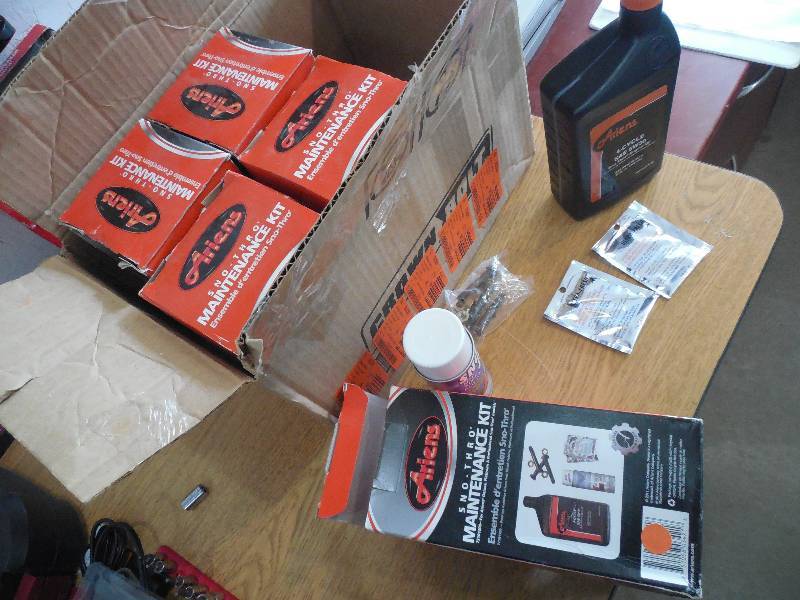 lot 13 image: (5) Sno-Tek Engine Maintenance Kit for Snowblowers