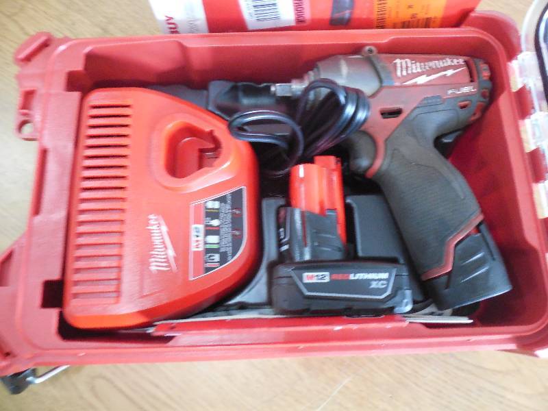 Milwaukee M12 FUEL 12Volt LithiumIon Brushless Cordless 1/4 in. Hex