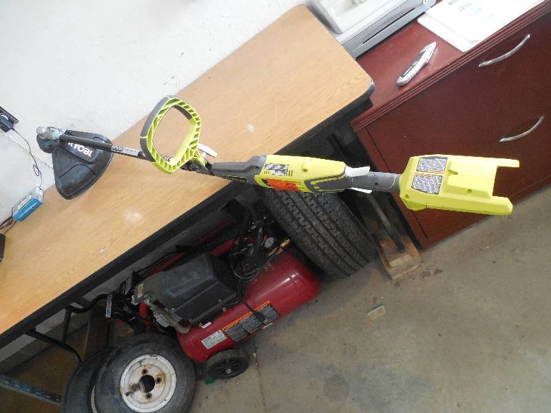 lot 26 image: Ryobi 40-Volt Lithium-Ion Cordless Attachment Capable String Trimmer