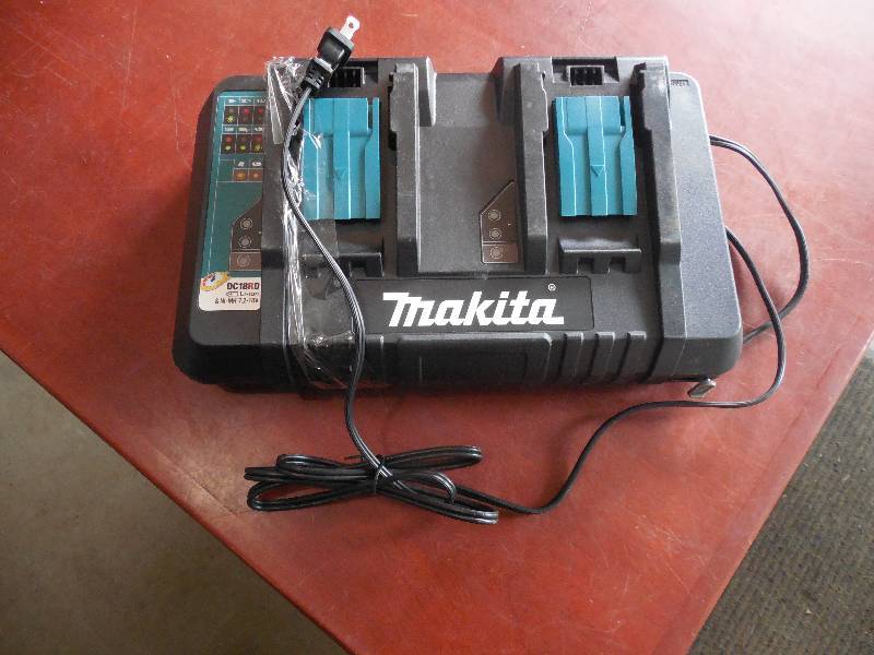 lot 70 image: Makita 18-Volt Lithium-Ion Dual Port Rapid Optimum Charger