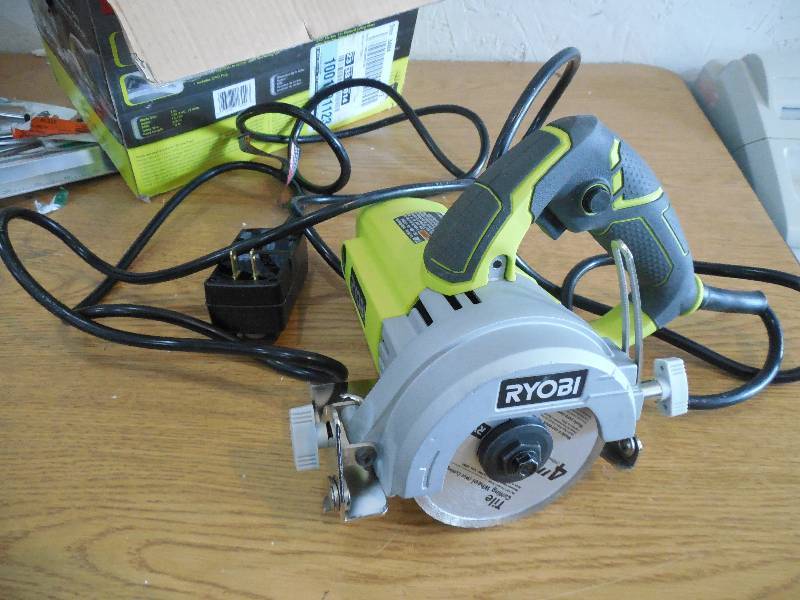 lot 77 image: Ryobi 4 in. Tile Saw
