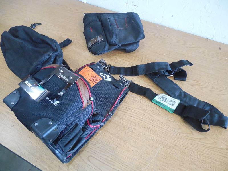 lot 80 image: Husky 2-Pocket Drill Driver Pouch with Leather