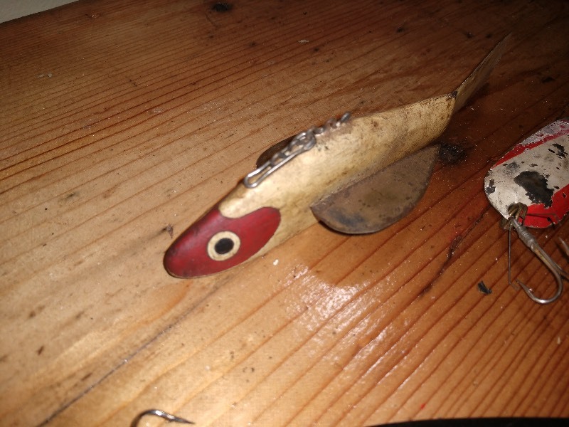 lot 68 image: Antique Wood Spearing Decoy, Antique Fishing Lures