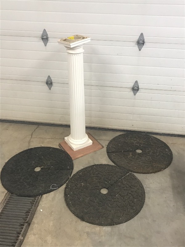 lot 32 image: Lot Of (1) 50 Decorative Pillar &...