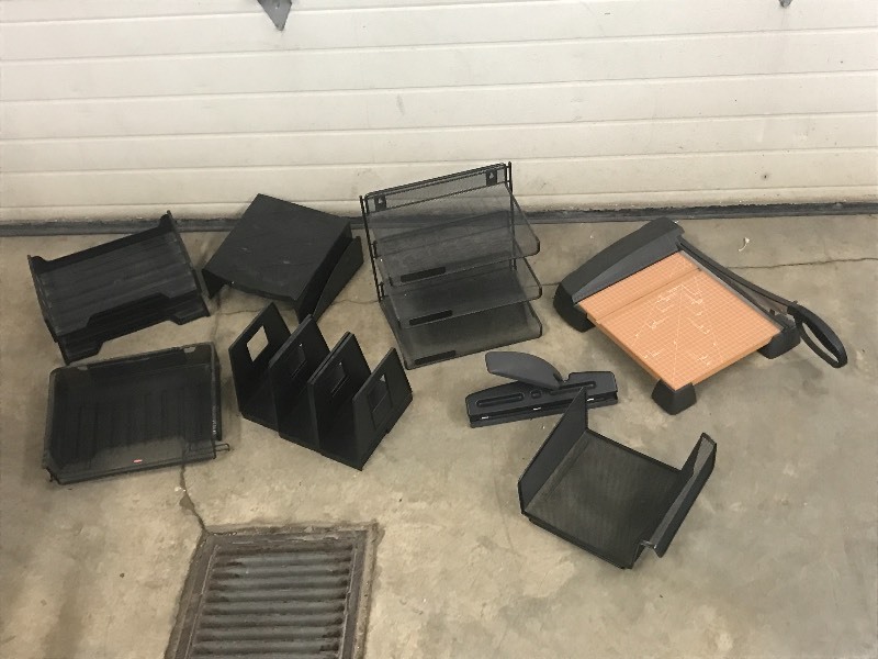 lot 68 image: Lot Of Assorted Office Supplies Pa...