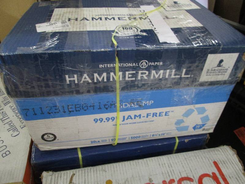 lot 97 image: Case of Hammermill 20 lb 8.5x11 Cop...