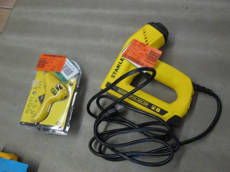 lot 299 image: Stanley Electric Stapler open box R...