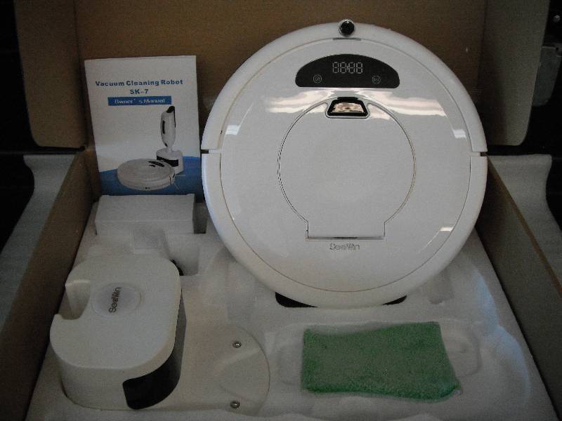 lot 54 image: Vacuum Cleaning Robot