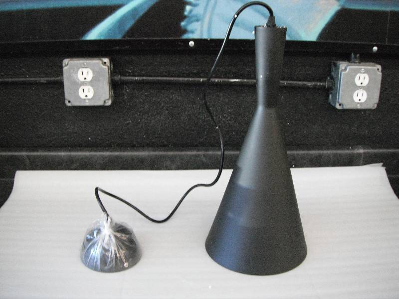 lot 66 image: Black ceiling mount light