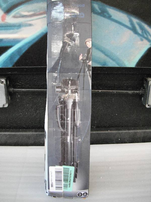 lot 69 image: Medium-size Tripod