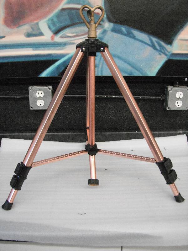 lot 81 image: Tripod Sprinkler
