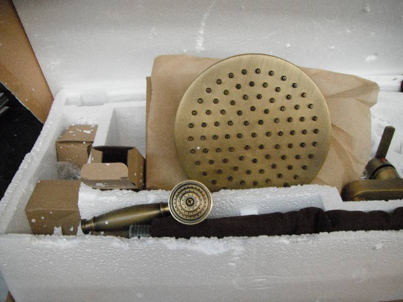 lot 86 image: Shower set