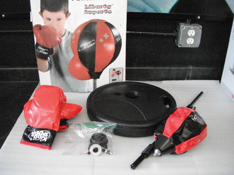 lot 95 image: Punching Ball