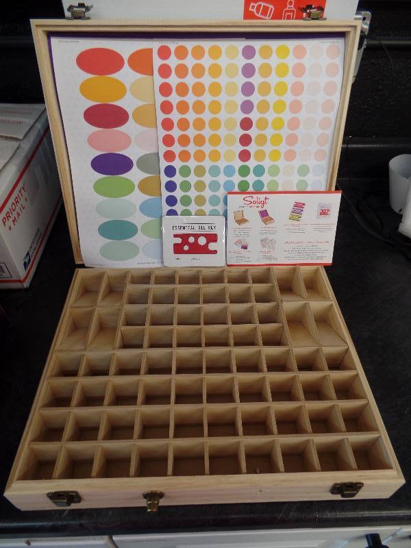 lot 8 image: Wooden Essential Oil Box