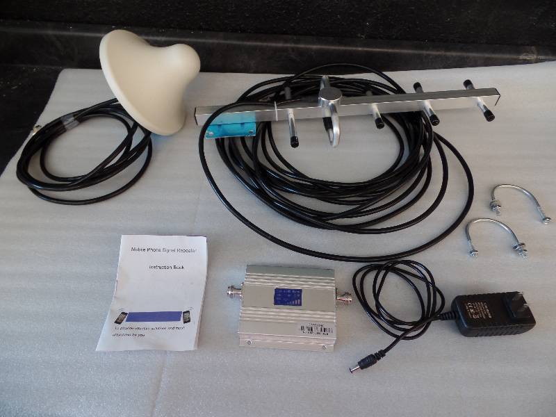 lot 24 image: Mobile Phone Signal Repeater