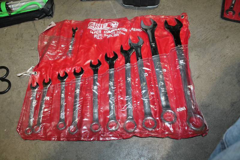 lot 19 image: Grip 14-Piece Combination Wrenches 9-32mm Full Polish w Pouch