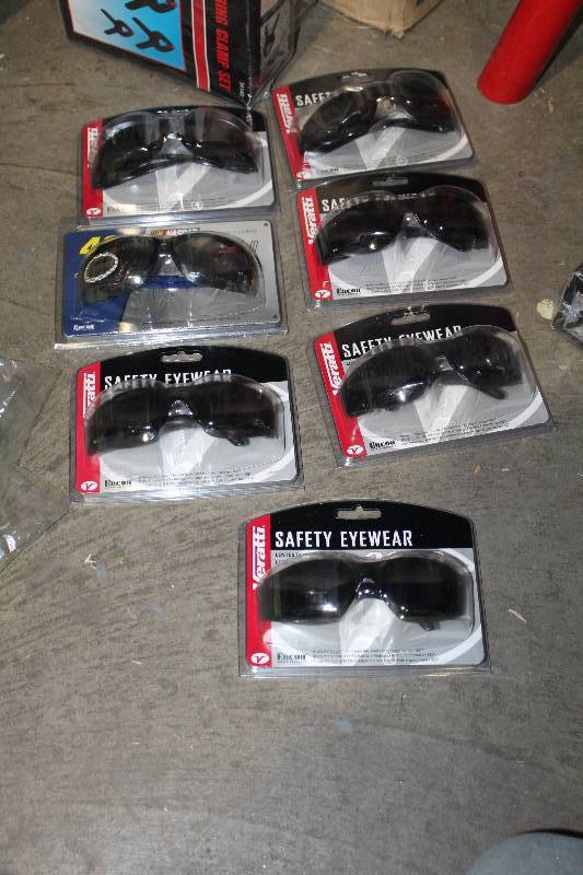 lot 44 image: Lot of (7) Veratti Safety Eyewear