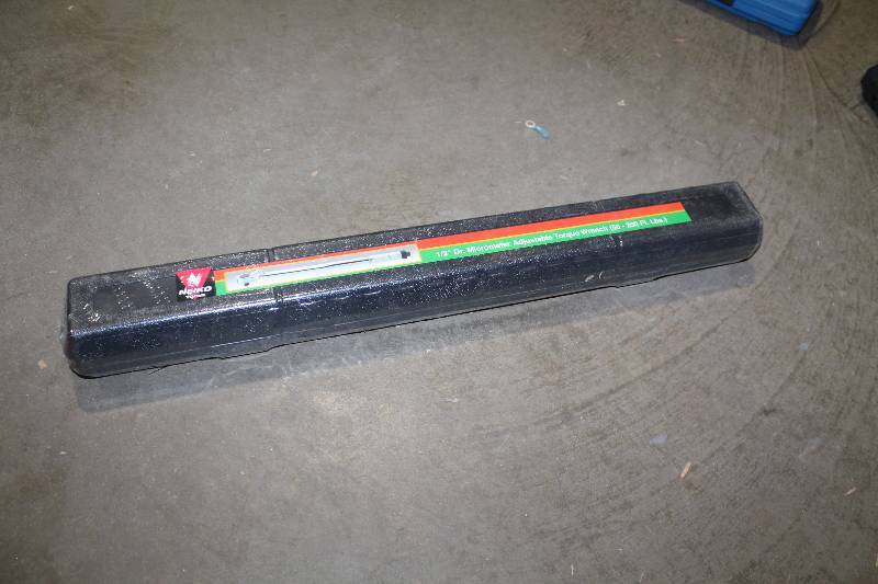 lot 23 image: Neiko Tools 50-250 ft. lbs. Adjustable 12 Drive Torque Wrench