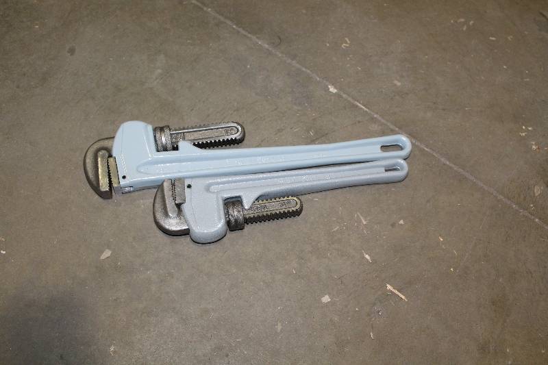 lot 84 image: Lot of (2) Heavy Duty Pipe Wrenches
