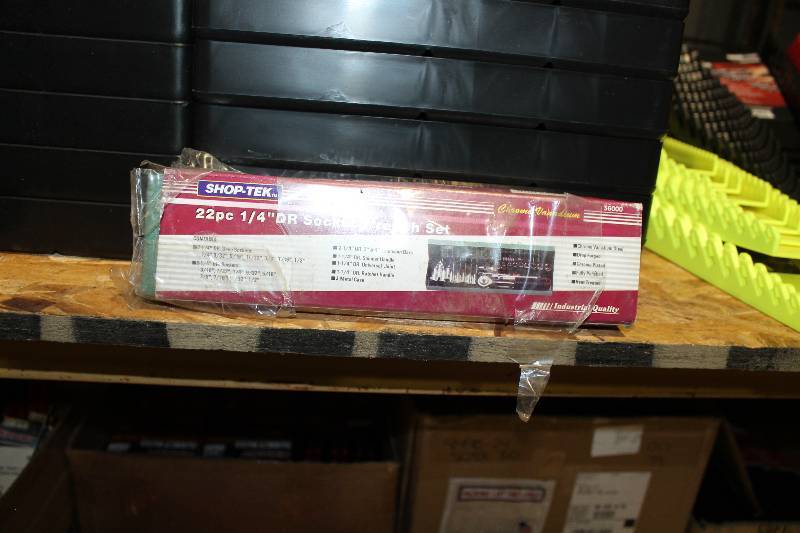 lot 83 image: Shop-tek 22-Piece 14in. Drive Socket Set ASE