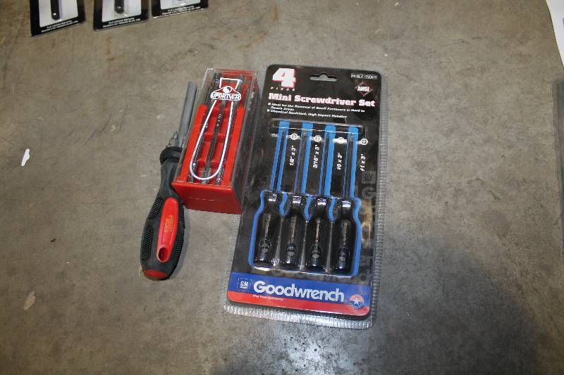lot 80 image: Lot of (3) Hand Tools - Goodwrench 4-Piece Mini Screwdriver Set, Updriver 11-Piece Screwdriver, 5-Piece Screwdriver