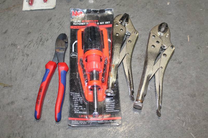 lot 107 image: Lot of (4) Hand Tools - Vise Grips, Wire Cutters, 12-Piece Ratchet Driver & Bit Set
