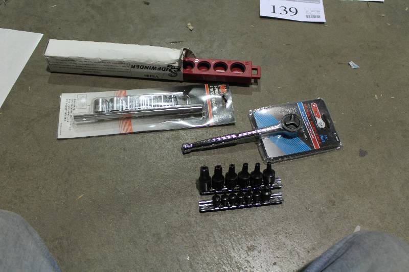 lot 138 image: Lot of (5) Hand Tools - Grip Mechanics Ratchet 12in. Drive, MIT 8-Piece 38in. Drive Socket Set, 13-Piece Hex Key, Sidewinder Socket Keeper